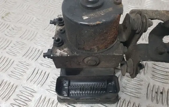 Volkswagen Touran I ABS Pump 1K0907379AA