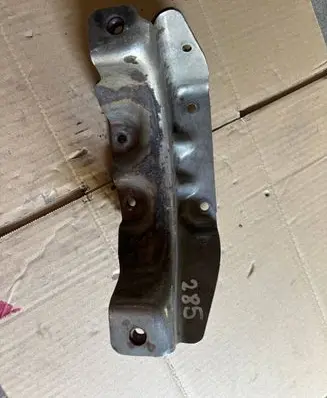 Alfa Romeo Giulia Muffler mount bracket/holder 50533583