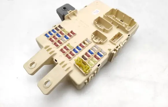 KIA Sportage Fuse module 91950-3W040