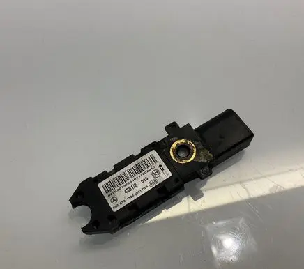 Mercedes-Benz E W211 Airbag deployment crash/impact sensor 0028201326 A0028201326