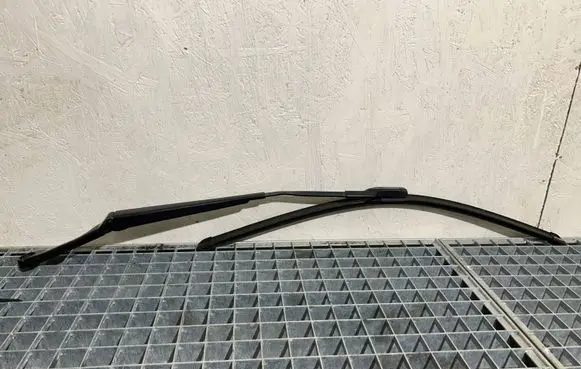Opel Astra J Front wiper blade arm 13289889