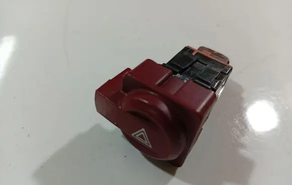 Citroen C4 I Hazard light switch 10831A