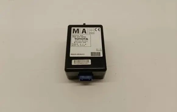 Toyota Auris E180 Door control unit/module 8974002100