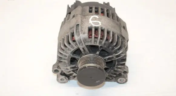 Volkswagen PASSAT B7 Generator/alternator 03C903023C TG14C012