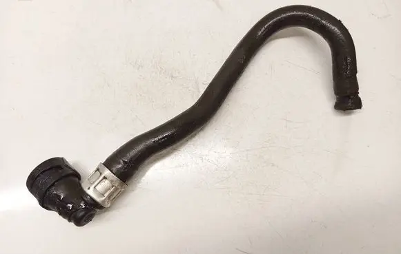Volvo XC90 Engine coolant pipe/hose 