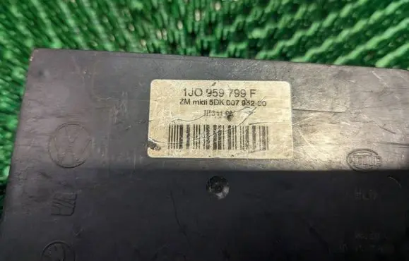 Volkswagen Golf IV Comfort/convenience module 1J0959799F