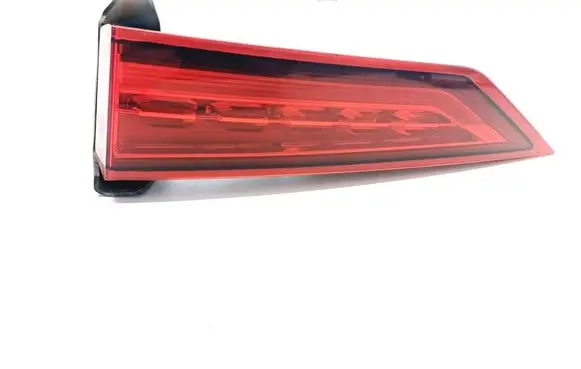 Tailgate rear/tail lights