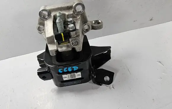 KIA Ceed Engine mount bracket 21830CR000