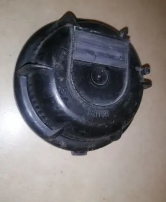 Volvo V70 Headlight/headlamp dust cover