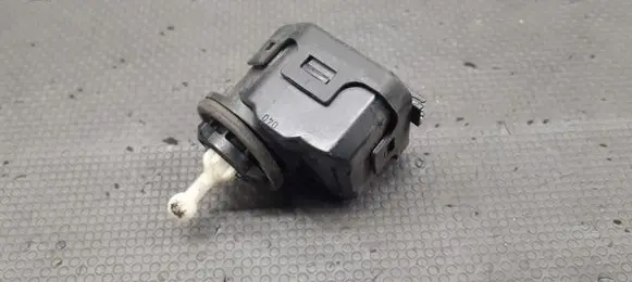 Volkswagen PASSAT B5 Headlight level adjustment motor 1J0941295C
