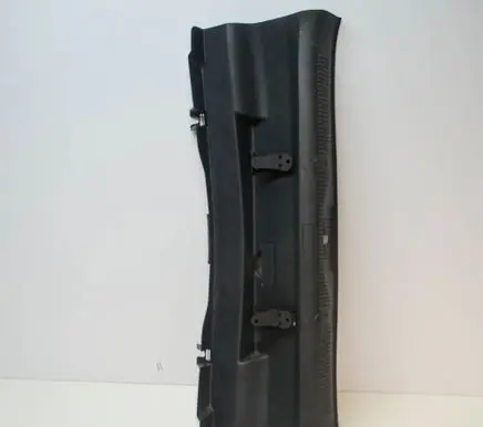 Trunk/boot sill cover protection