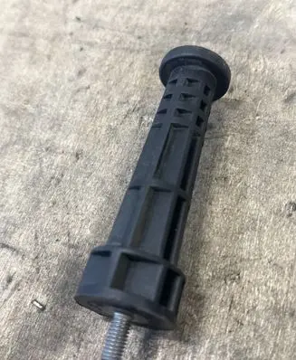 Nissan NV400 Floor mat clip fixing clamp 112493971R