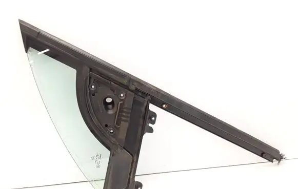 Citroen C3 Pluriel Front vent window/glass (coupe) 43R00049 DOT24 AS2
