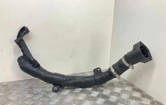 Audi Q3 8U Intercooler hose/pipe 5N0145840H 03L131111G 5N0145828F
