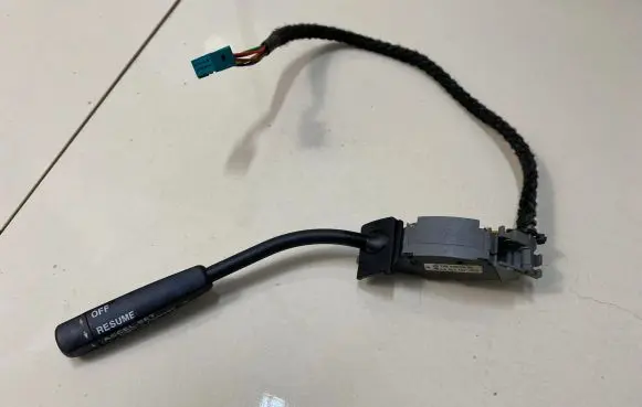 Mercedes-Benz E W210 Cruise control switch 2085450424