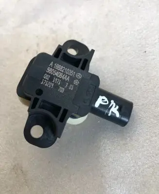 Mercedes-Benz B W246 W242 Airbag deployment crash/impact sensor A1668210351