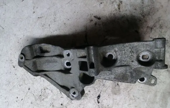 Renault Megane II Generator/alternator bracket 8200365097