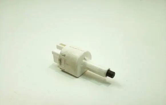 Toyota RAV 4 (XA40) Brake pedal sensor switch 8434019025