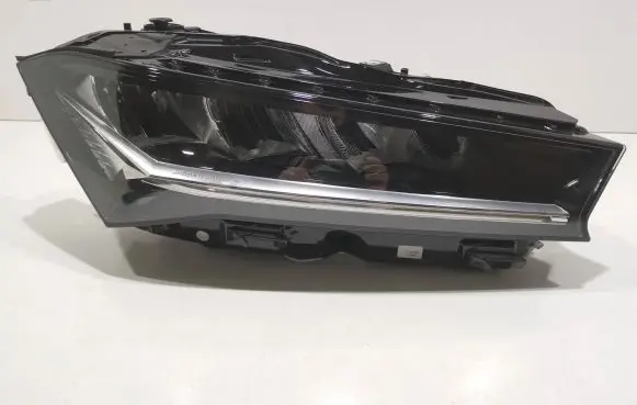 Skoda Superb B8 (3V) Headlight/headlamp 3P1941016