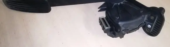 Volvo S60 Accelerator throttle pedal 30666659