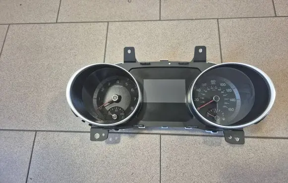 Speedometer (instrument cluster)