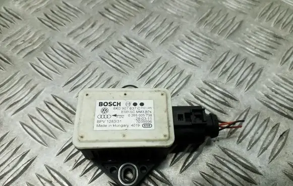 Audi A4 S4 B8 8K ESP acceleration yaw rate sensor 8K0907637C