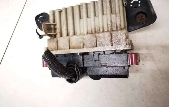 Opel Astra G Coolant fan relay 09131731