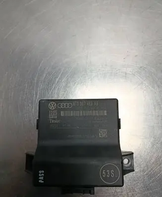 Audi A4 S4 B8 8K Gateway control module 8T0907468AB