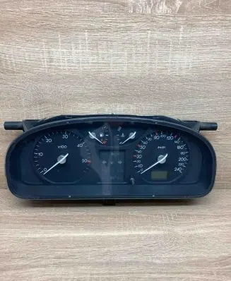 Renault Laguna II Speedometer (instrument cluster) 8200170297 7JEYG32