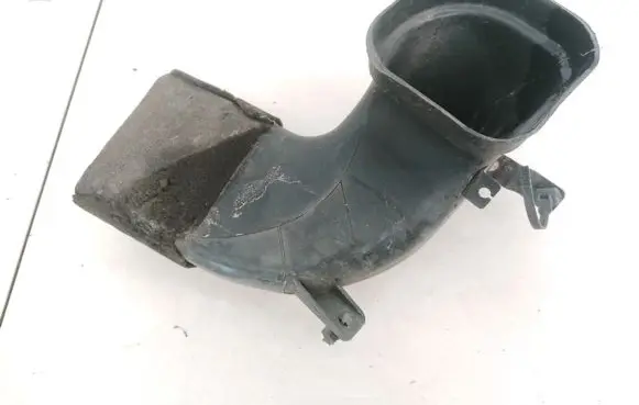 KIA Carnival Air intake hose/pipe 282104d010 28210-4d010
