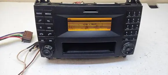 Mercedes-Benz Sprinter W906 Radio/CD/DVD/GPS head unit A9069005103 MR2520 A9069016201