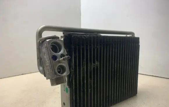 BMW 3 E46 Air conditioning (A/C) radiator (interior) 65693