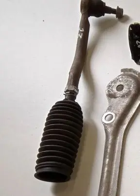 Infiniti G37 Steering tie rod 