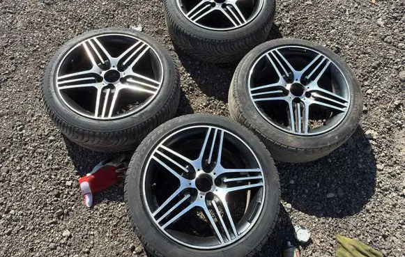 Mercedes-Benz E W211 R17 carbon fiber rim 