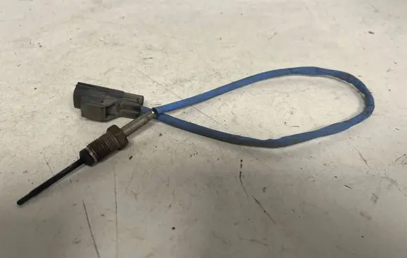 Ford Kuga II Exhaust gas temperature sensor AV41AB