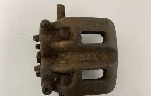 Mitsubishi Grandis Front brake caliper