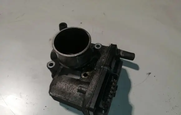 Mazda 5 Throttle valve RF7J136B0C