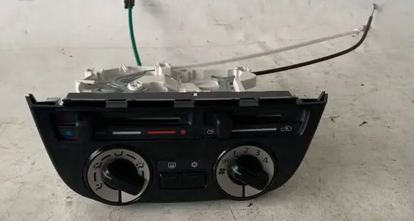 Mitsubishi Space Star Climate control unit 7820A437