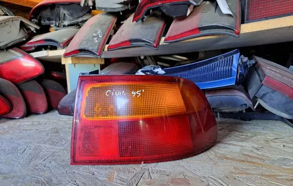Honda Civic Rear/tail lights 0431120