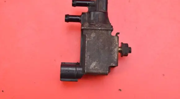 Suzuki Grand Vitara I Vacuum valve K5T48295