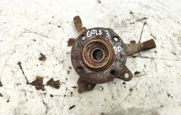 Volkswagen Golf III Front wheel hub