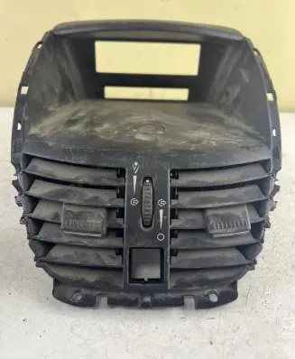 Peugeot 207 Dash center air vent grill 9656992377 A1099815