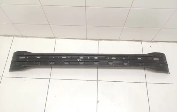 Hyundai H-1, Starex, Satellite Rear bumper mounting bracket