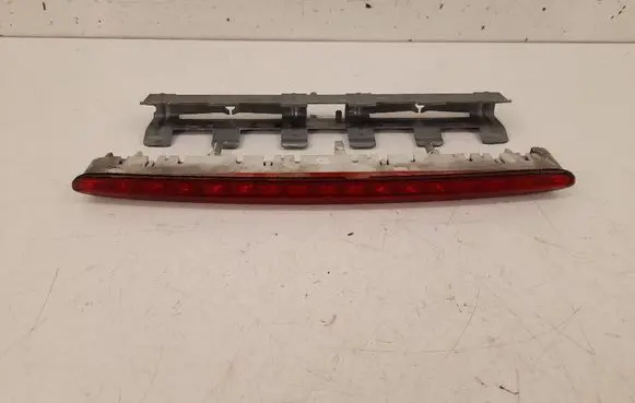 Mercedes-Benz CLK A209 C209 Third/center stoplight 2098201056 A2098201056