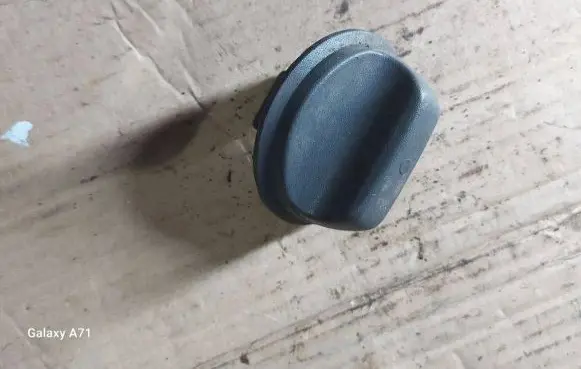 Renault Espace III Fuel tank filler cap 7700812369