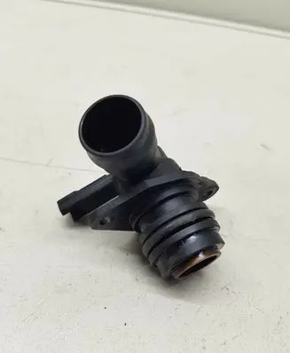 BMW 3 E90 E91 Breather hose/pipe 4010014B