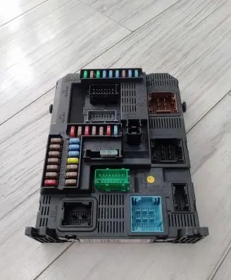 Peugeot 2008 I Comfort/convenience module 9678355980