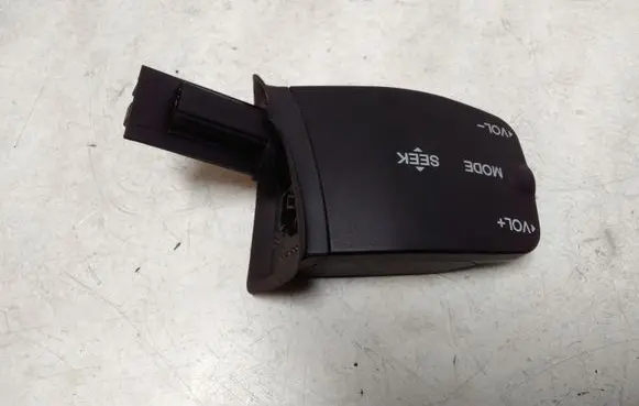 Multifunctional control switch/knob