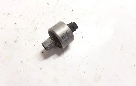 Opel Vectra B Air conditioning (A/C) pressure sensor 90506751 280446