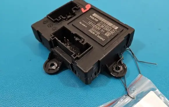 Volvo V70 Central body control module 31343025 IMPRK1585343